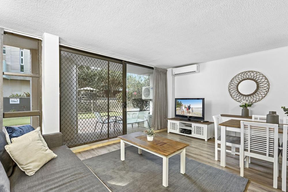 President Holiday Apartments - Absolute Beachfront 골드코스트 외부 사진