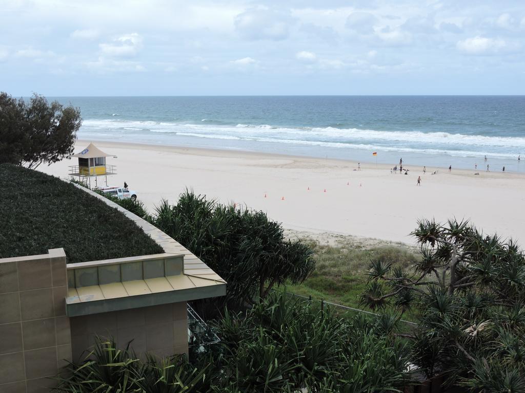 President Holiday Apartments - Absolute Beachfront 골드코스트 외부 사진