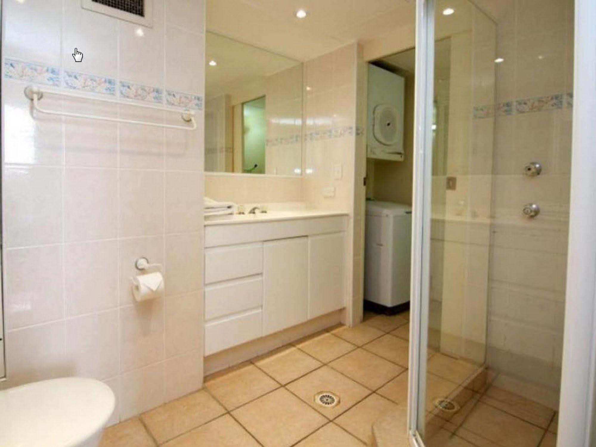 President Holiday Apartments - Absolute Beachfront 골드코스트 외부 사진