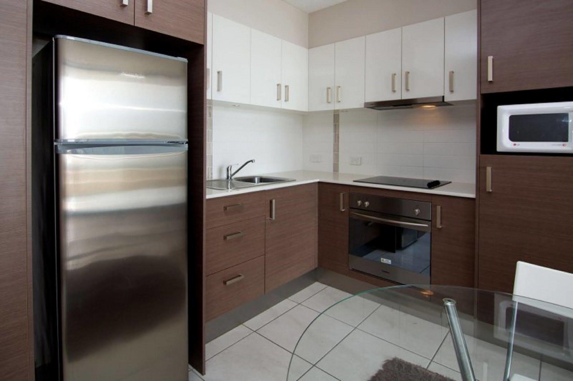 President Holiday Apartments - Absolute Beachfront 골드코스트 외부 사진